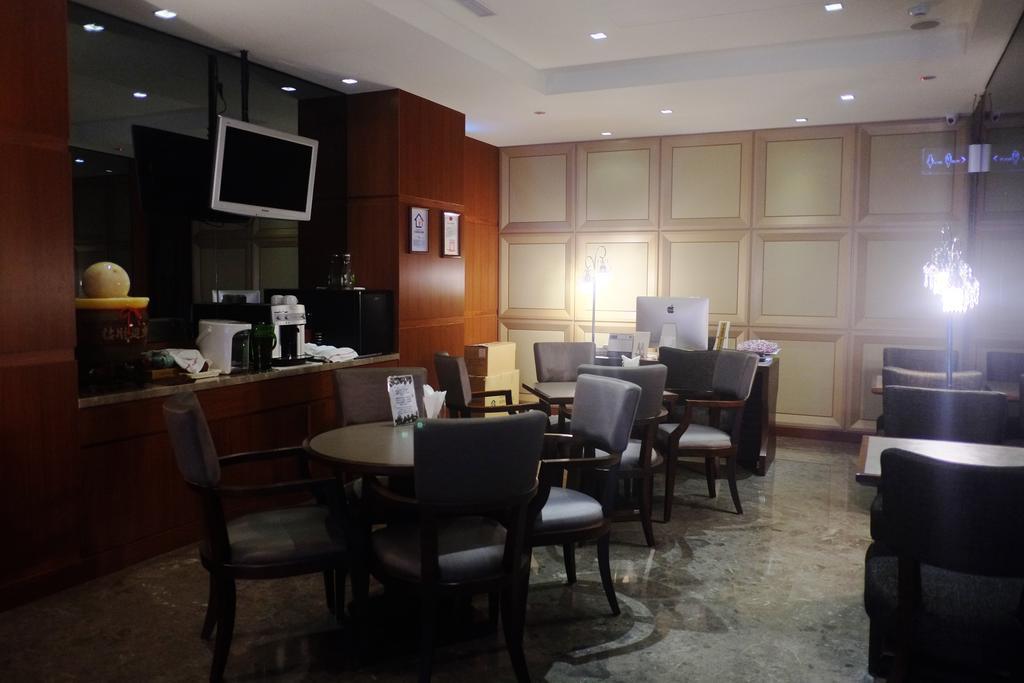 Tokyo International Hotel Taipei Extérieur photo