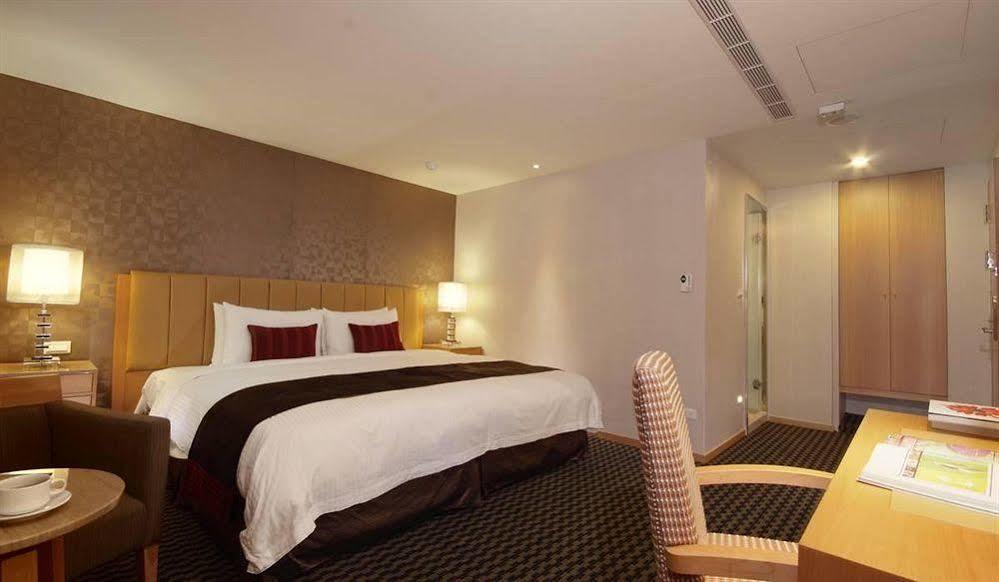 Tokyo International Hotel Taipei Extérieur photo